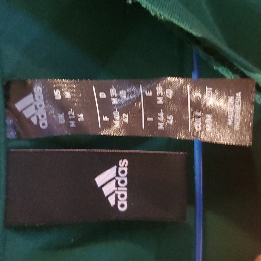 Adidas top - Picture 2 of 3